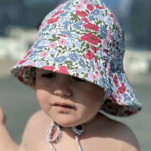 Petit Crabe Frey UV hat poppy daisy